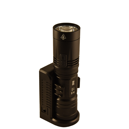 Nitecore R40 Ficklampa 1000 lumen med laddstation 5års garanti